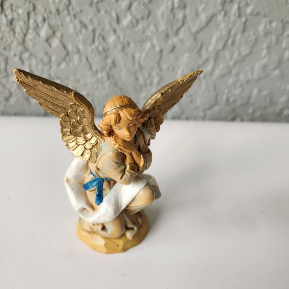 Fontanini Simonetti Depose Italy Kneeling Nativity Kneeling Angel Gold Wings